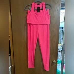 2pc activewear set bright pink *NWT* size L.